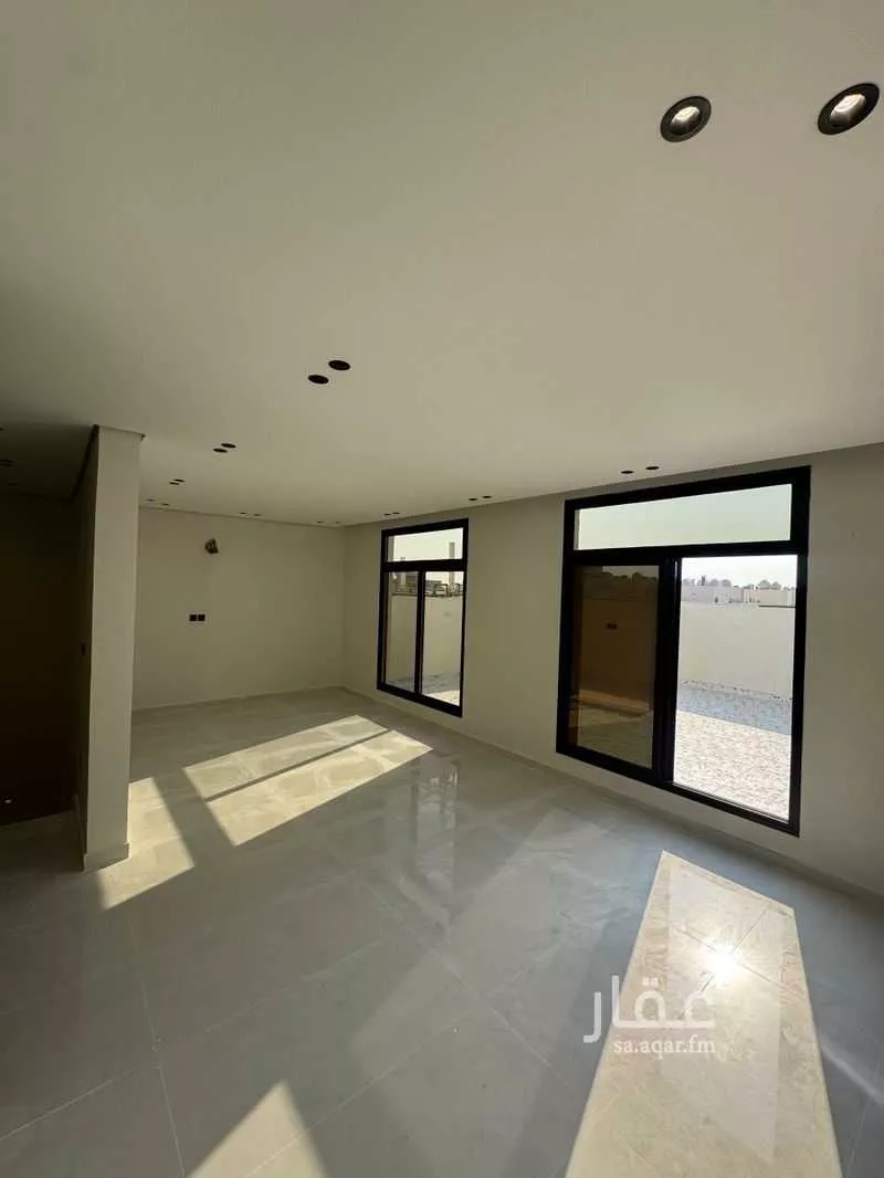 8 bedroom villa in Dahiat King Fahd, Eastern Province 19