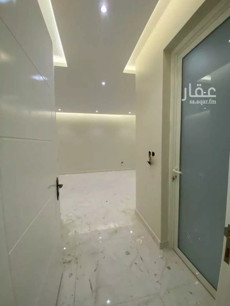 5 bedroom apartment in Al Buhairah, Eastern Province 13