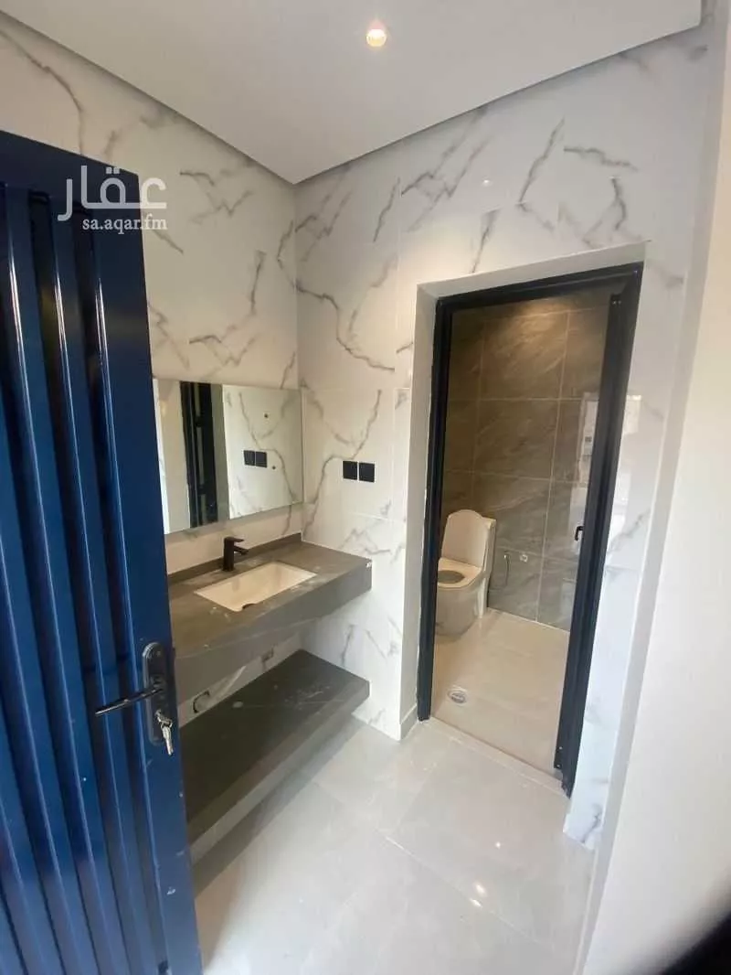 شقة 5 غرف في ضاحية الملك فهد 4