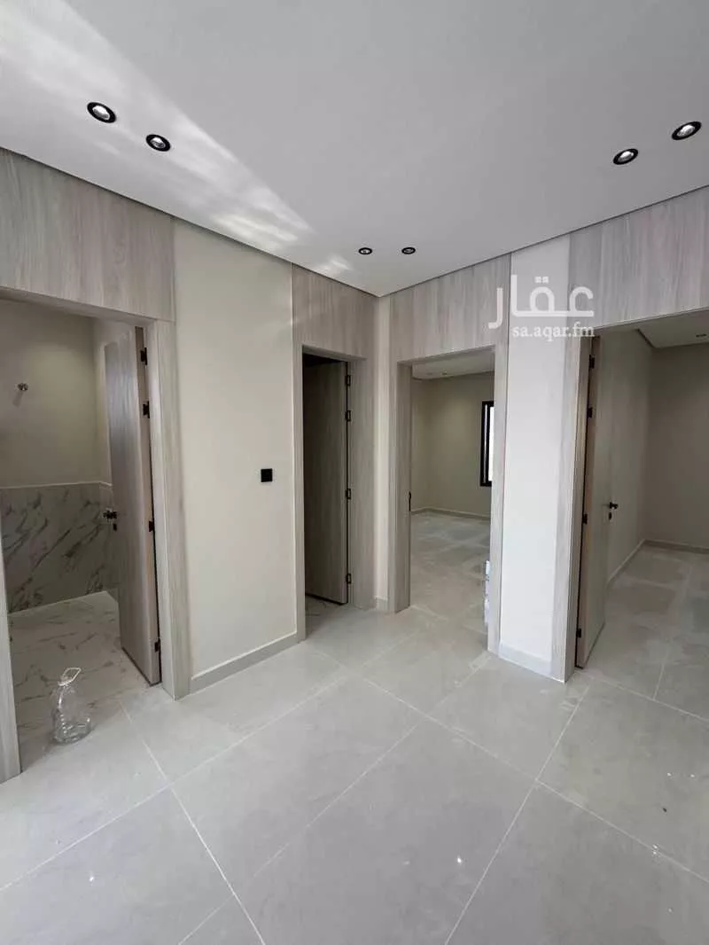 8 bedroom villa in Dahiat King Fahd, Eastern Province 16