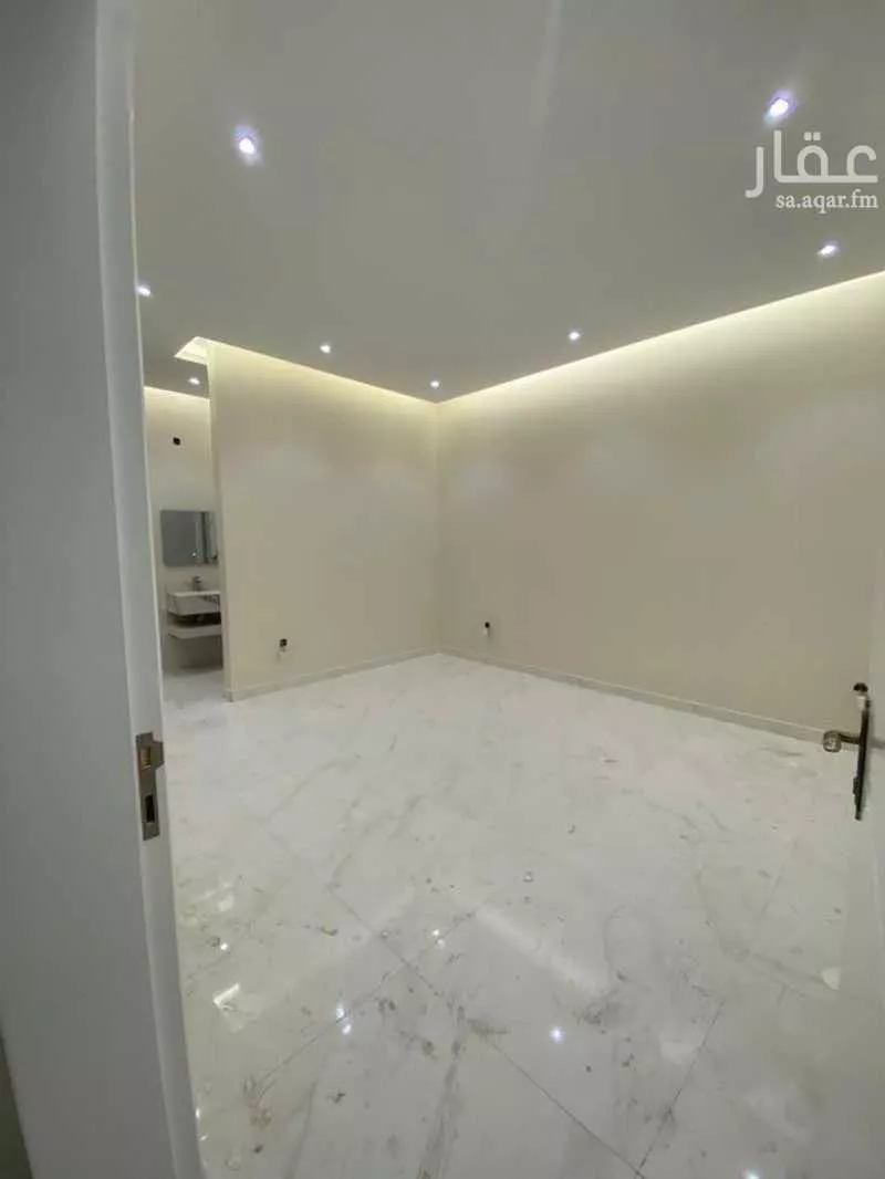 5 bedroom apartment in Al Buhairah, Eastern Province 18