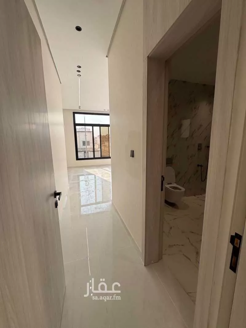 8 bedroom villa in Dahiat King Fahd, Eastern Province 15