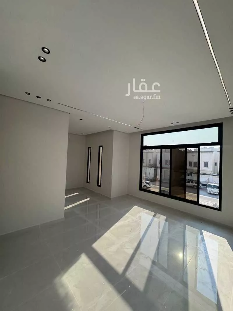 8 bedroom villa in Dahiat King Fahd, Eastern Province 13