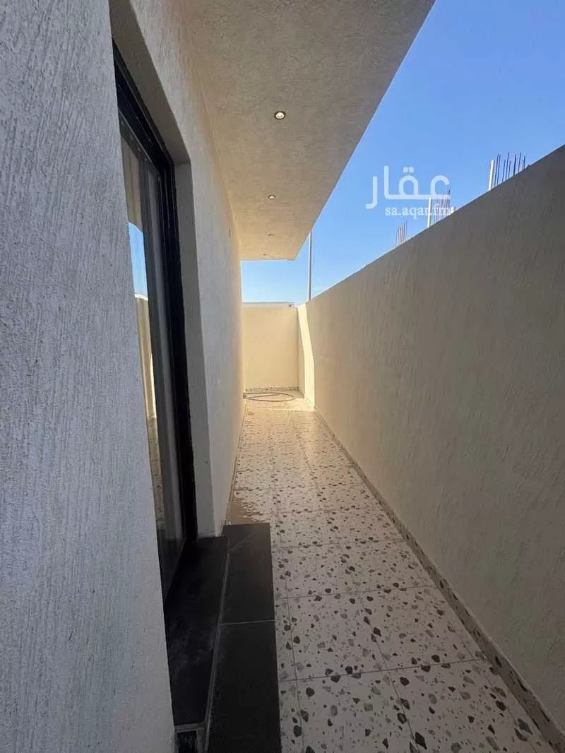 6 bedroom apartment in Al Manar 5