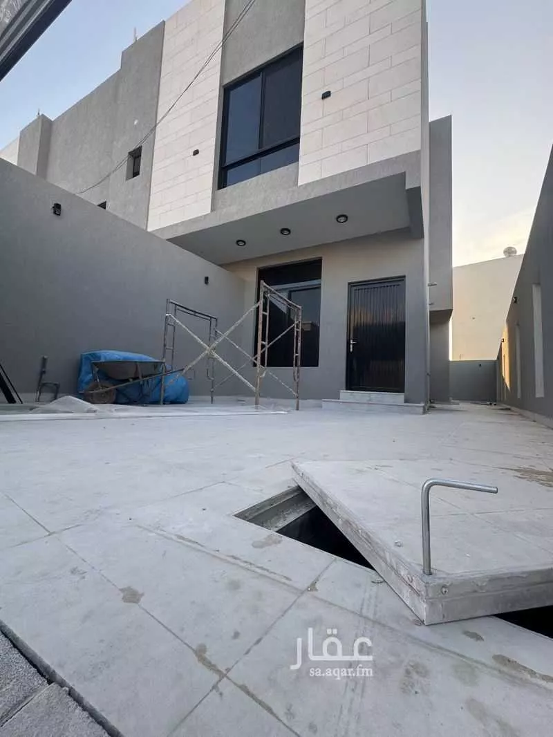 شقة 5 غرف في ضاحية الملك فهد 2