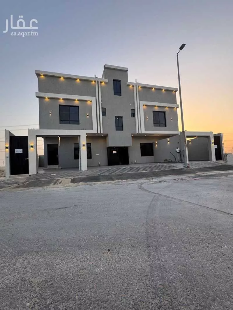 شقة 5 غرف في ضاحية الملك فهد 1