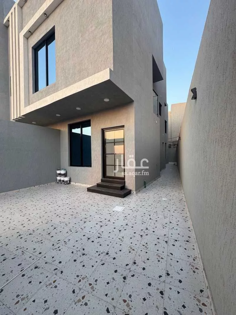 شقة 5 غرف في ضاحية الملك فهد 3