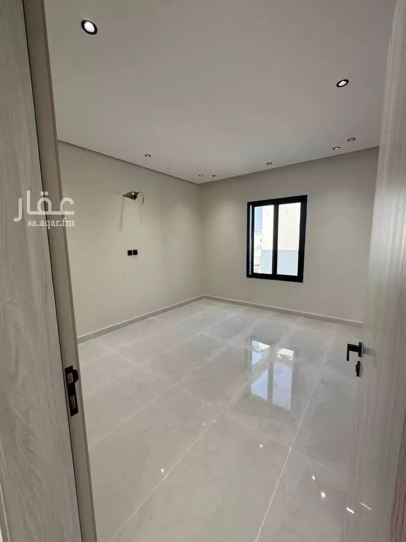 8 bedroom villa in Dahiat King Fahd, Eastern Province 18