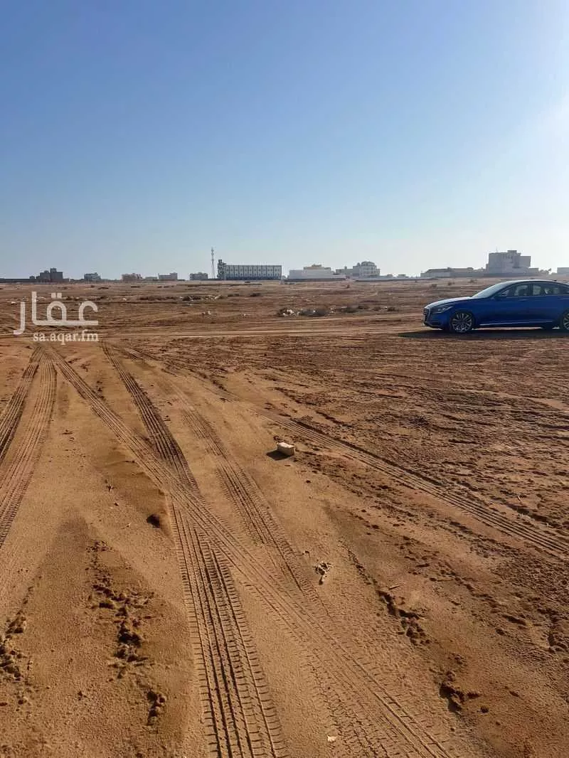 900 sqm land in Az Zomorod 4