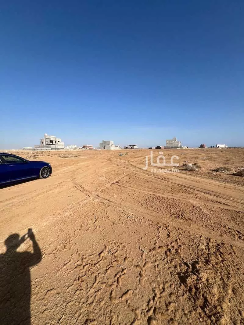 900 sqm land in Az Zomorod 3