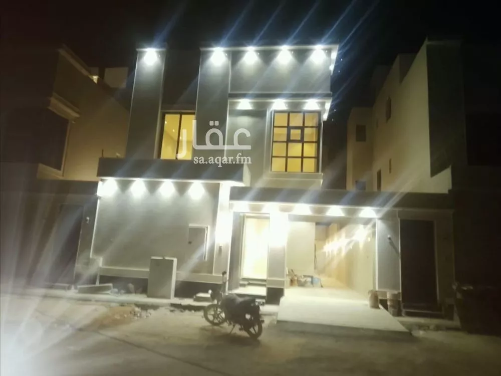 شقة 5 غرف في الرمال 2