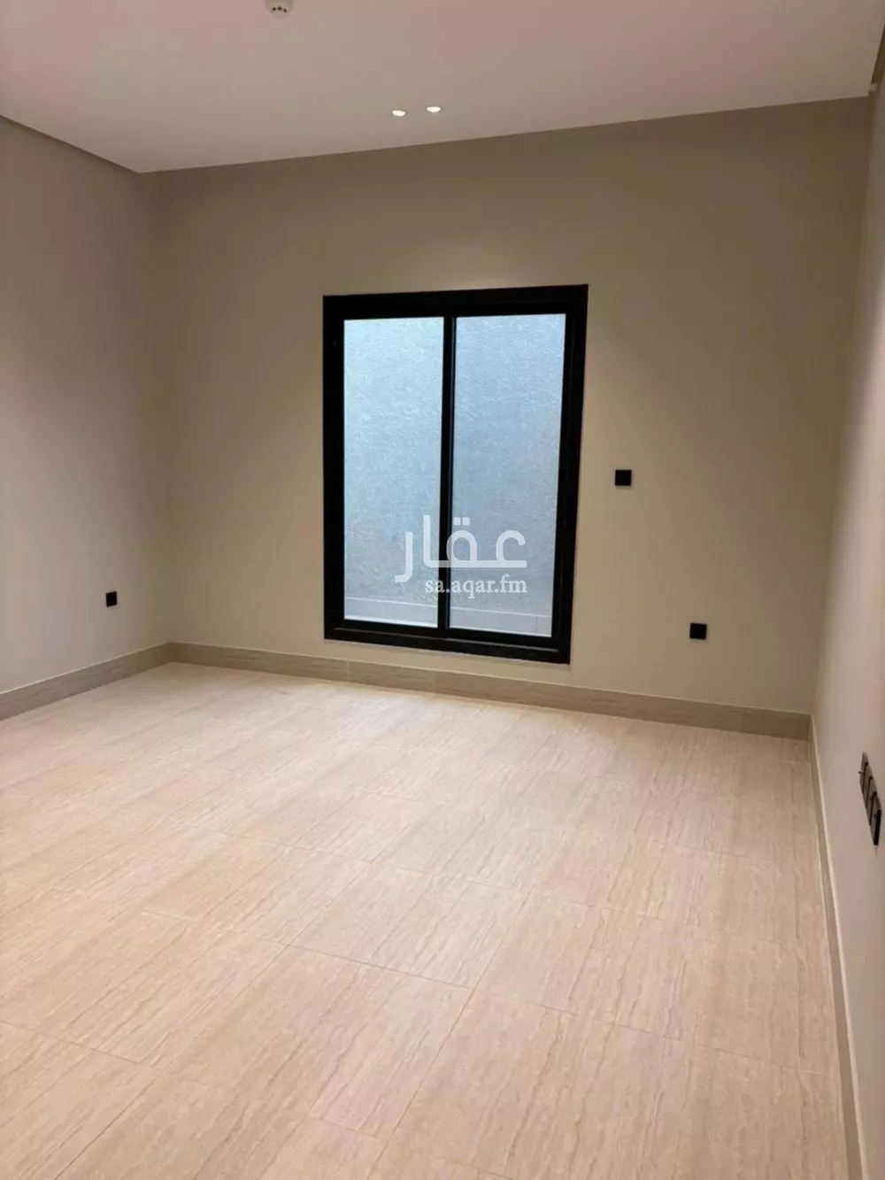 شقة 3 غرف في الرمال 4