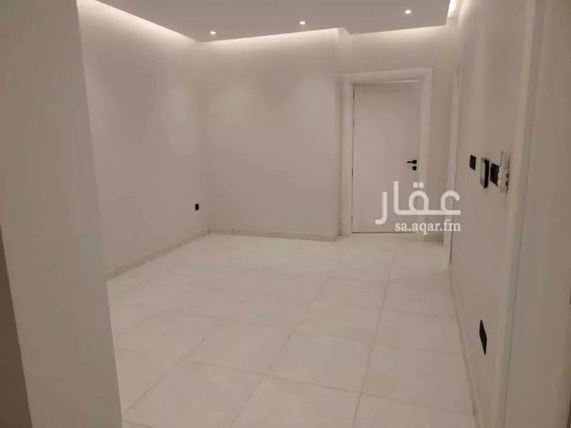 شقة 4 غرف في الواحة 5