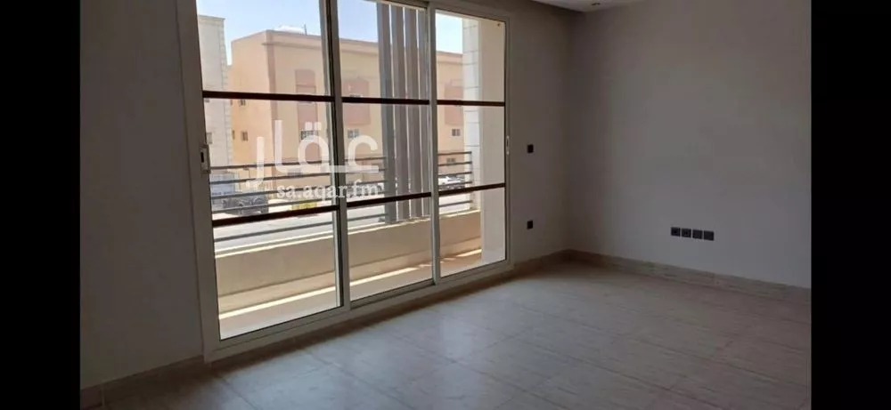 شقة 3 غرف في الملقا 4