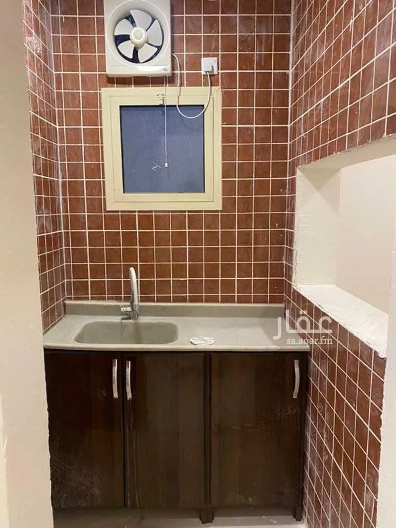 2 bedroom building in Al Qazaz, Eastern Province 7