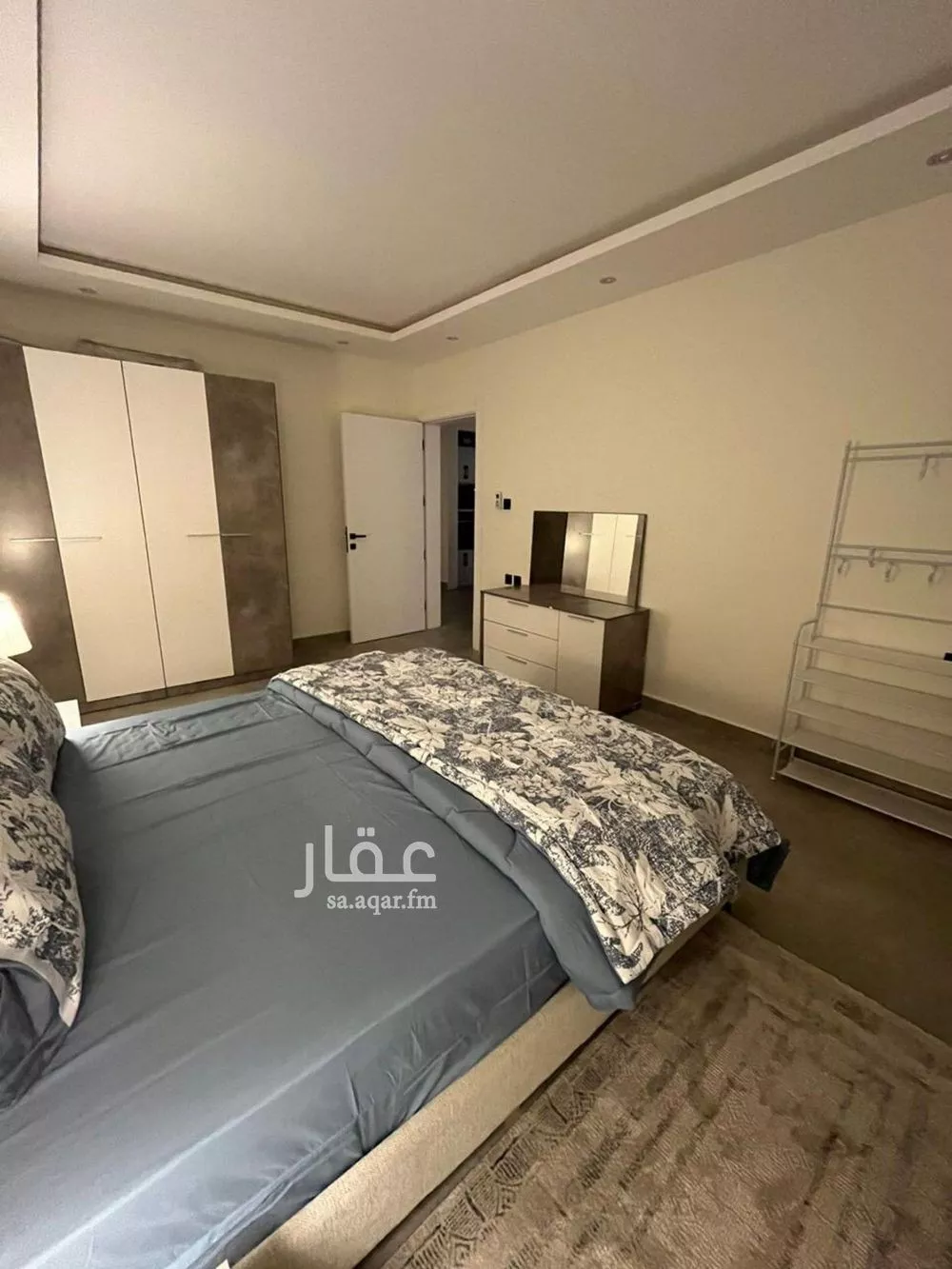 شقة 2 غرف في الملقا 5