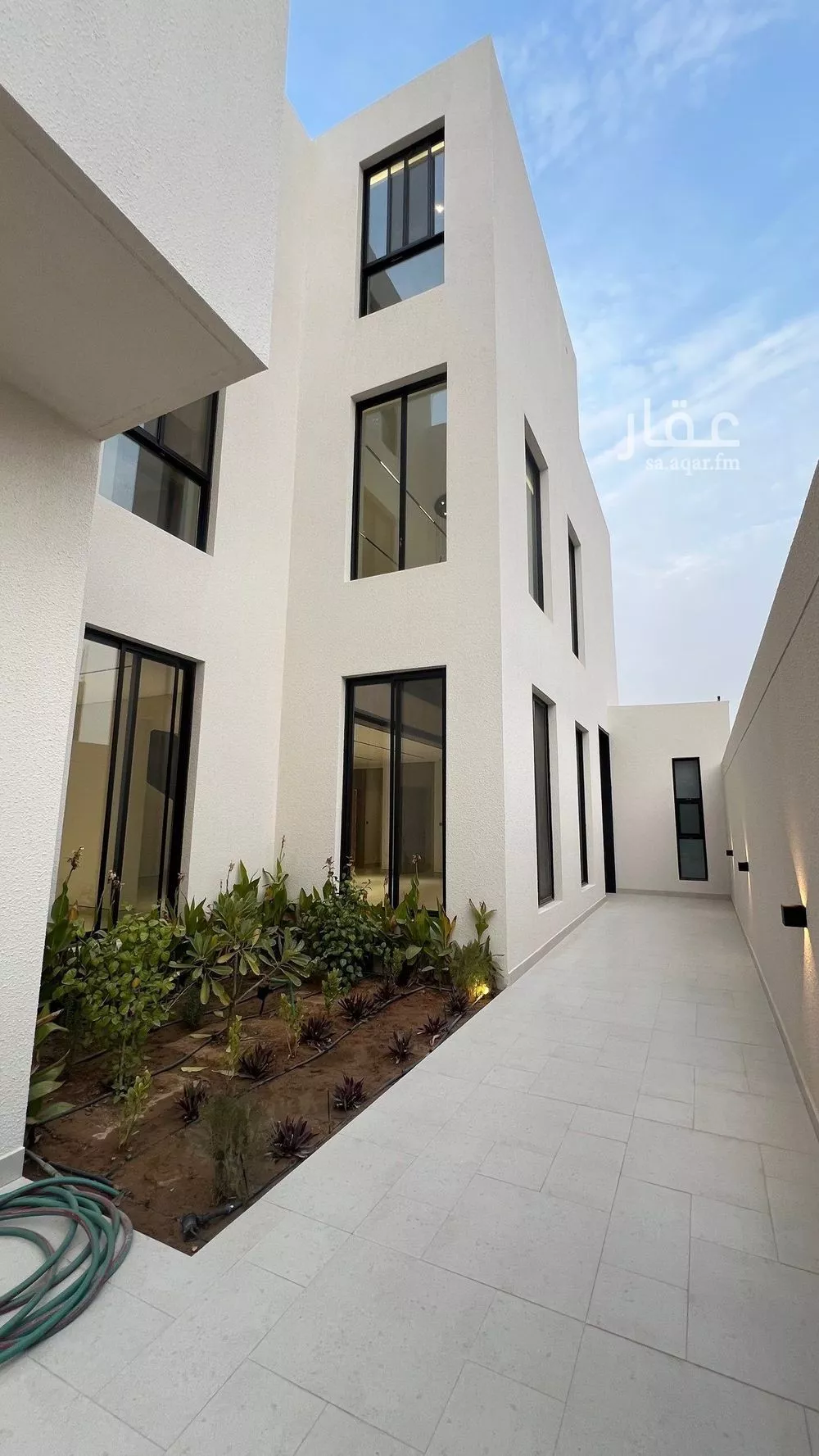 5 bedroom villa in Al Mahdiyyah 2