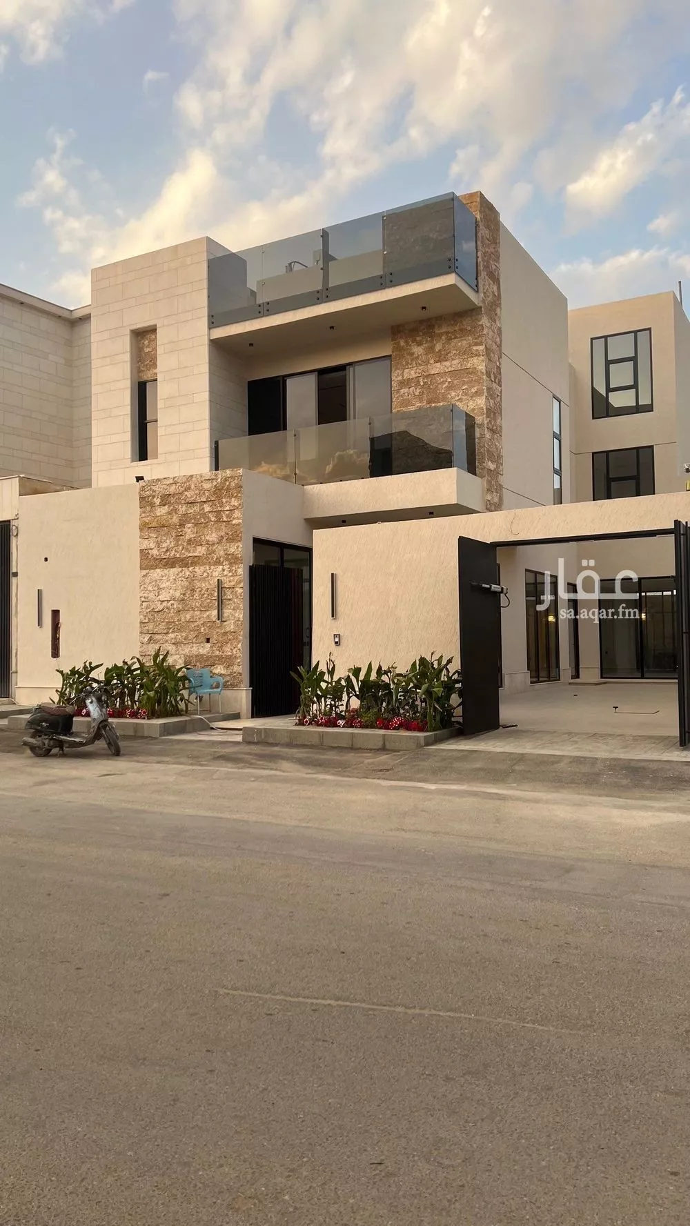 5 bedroom villa in Al Mahdiyyah 2