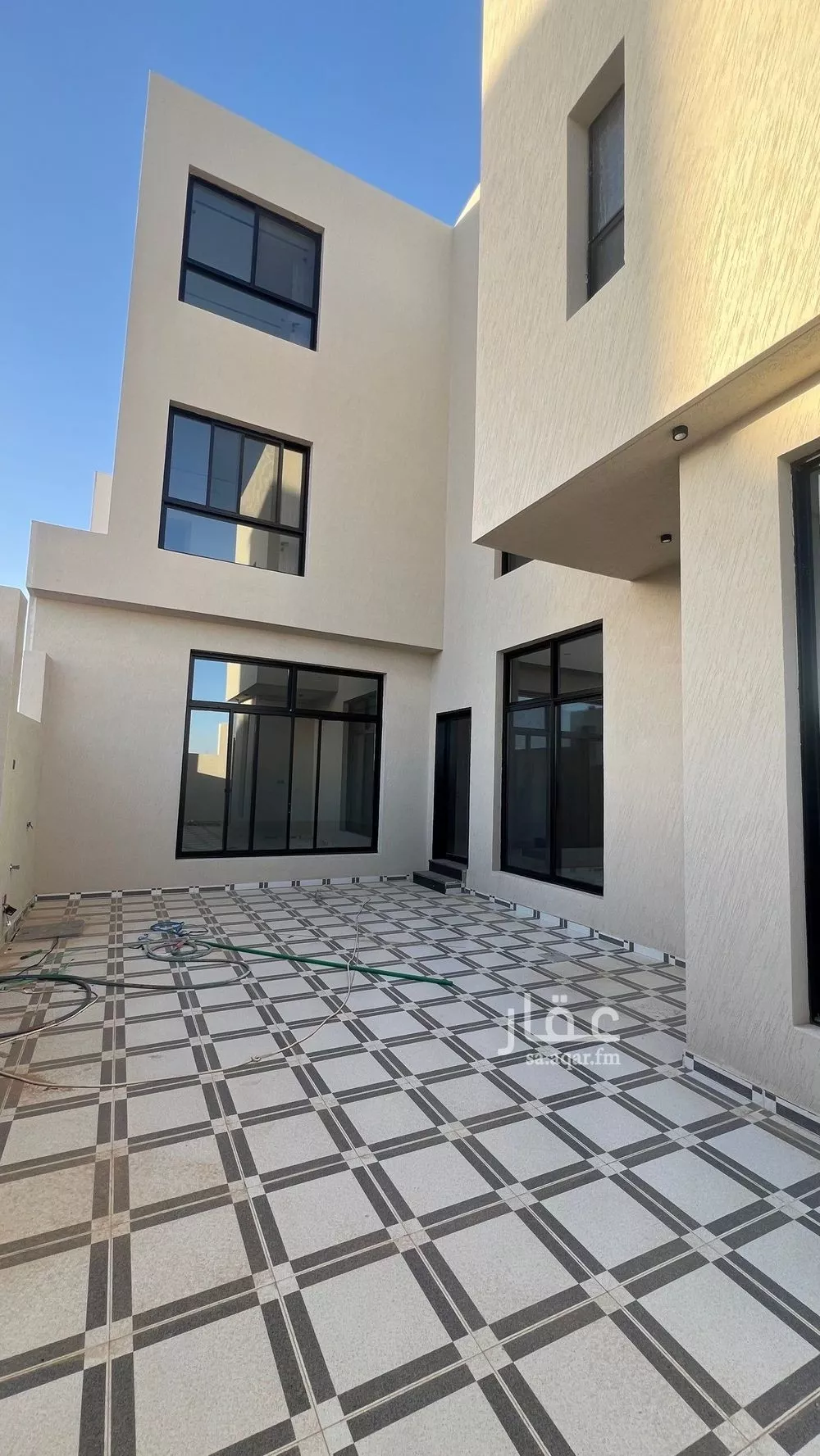 فيلا 5 غرف في المهدية 4