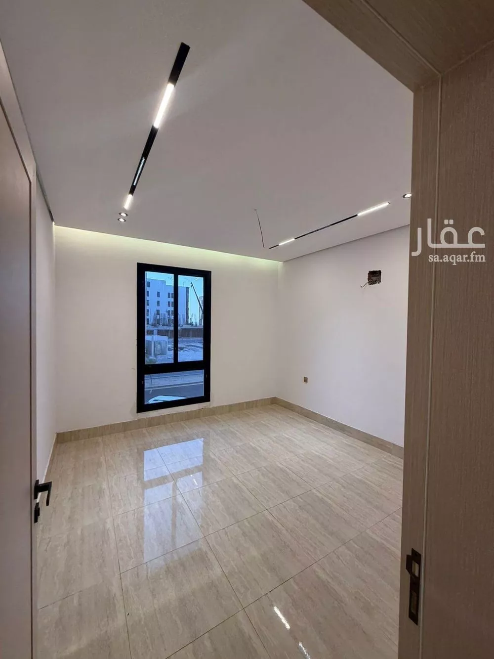 شقة 5 غرف في الحمرا 3