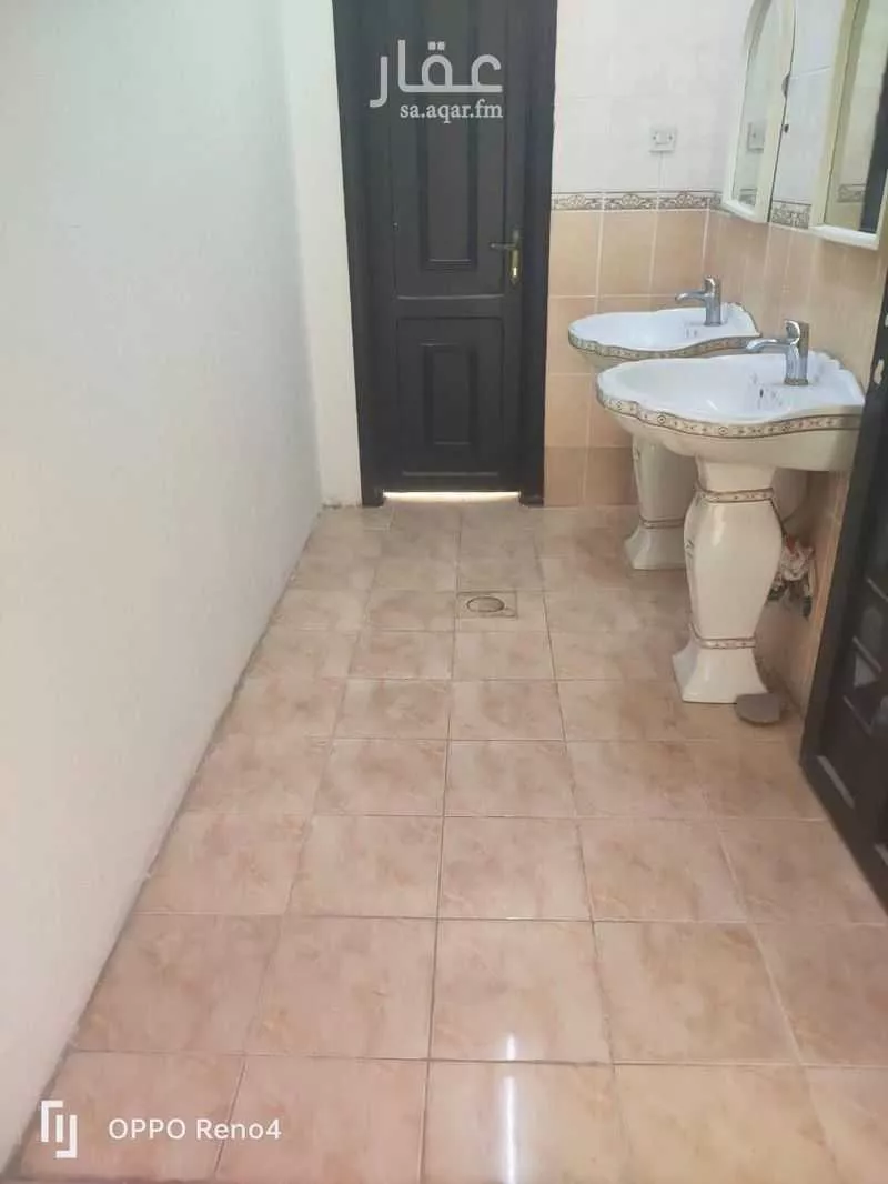 عقار 32 غرف في النظيم، الرياض 15