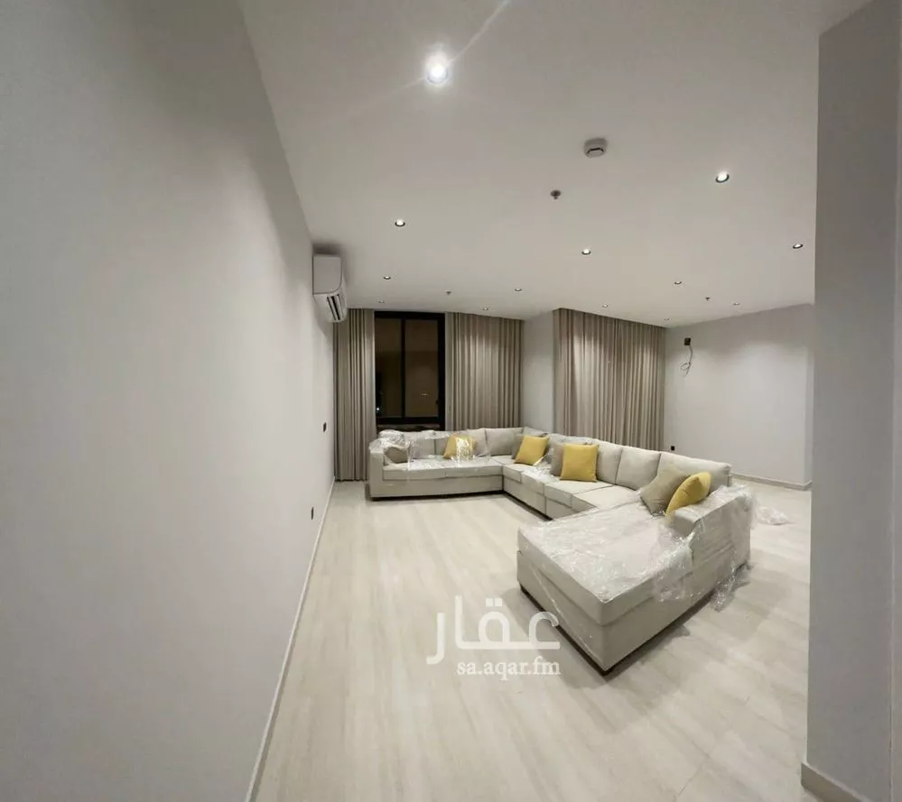 3 bedroom apartment in Al Malqa 5