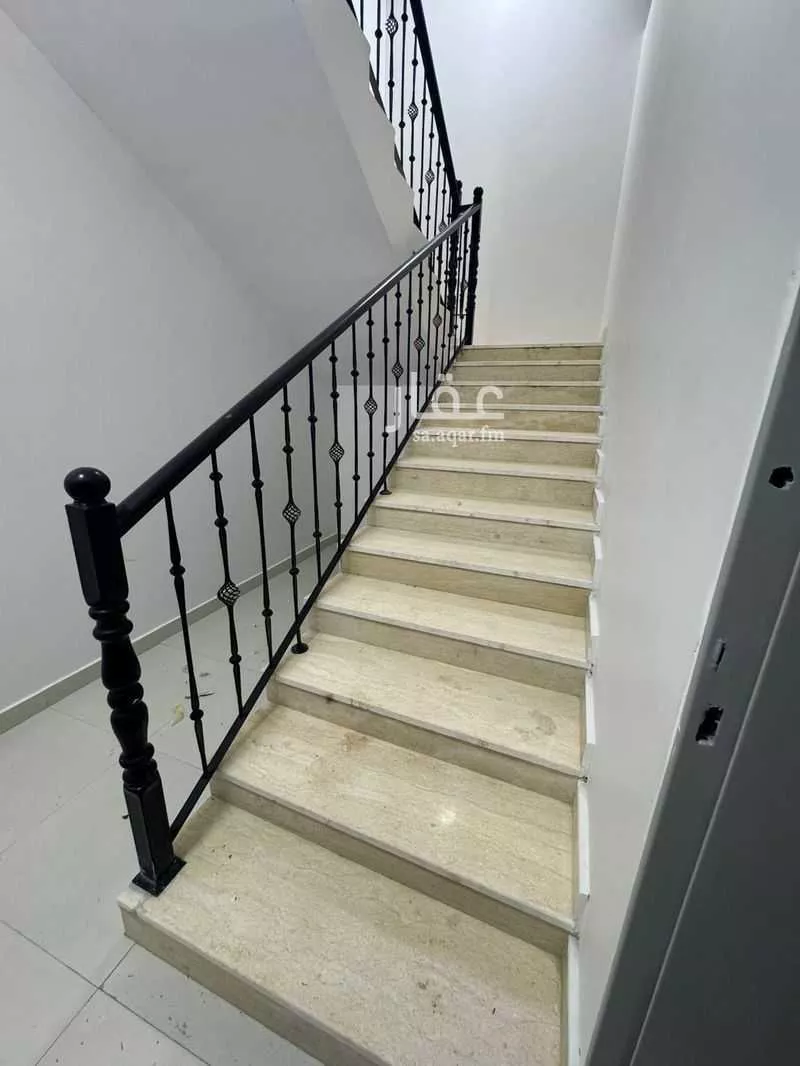 2 bedroom floor in Dhahrat Namar 2