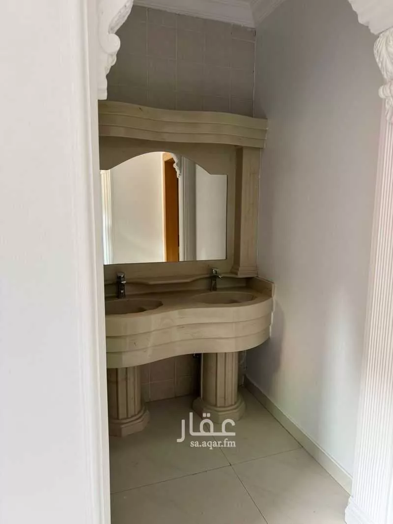 8 bedroom villa in Al Rabwa, Riyadh 10