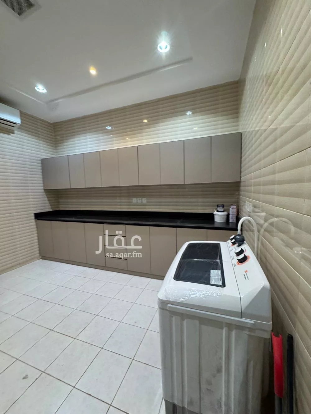 4 bedroom apartment in Al Sharafiyah, Riyadh 13