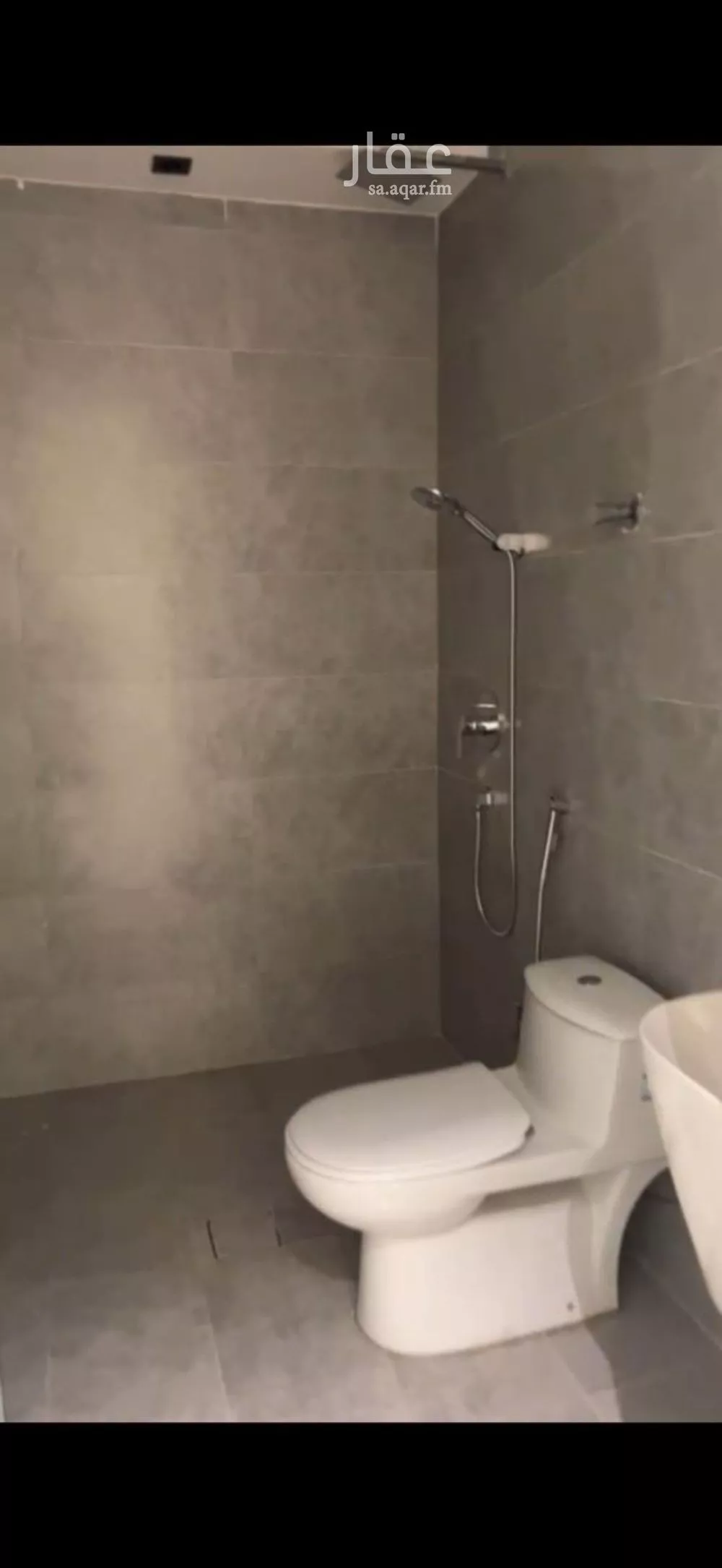 شقة 6 غرف في الرمال 4