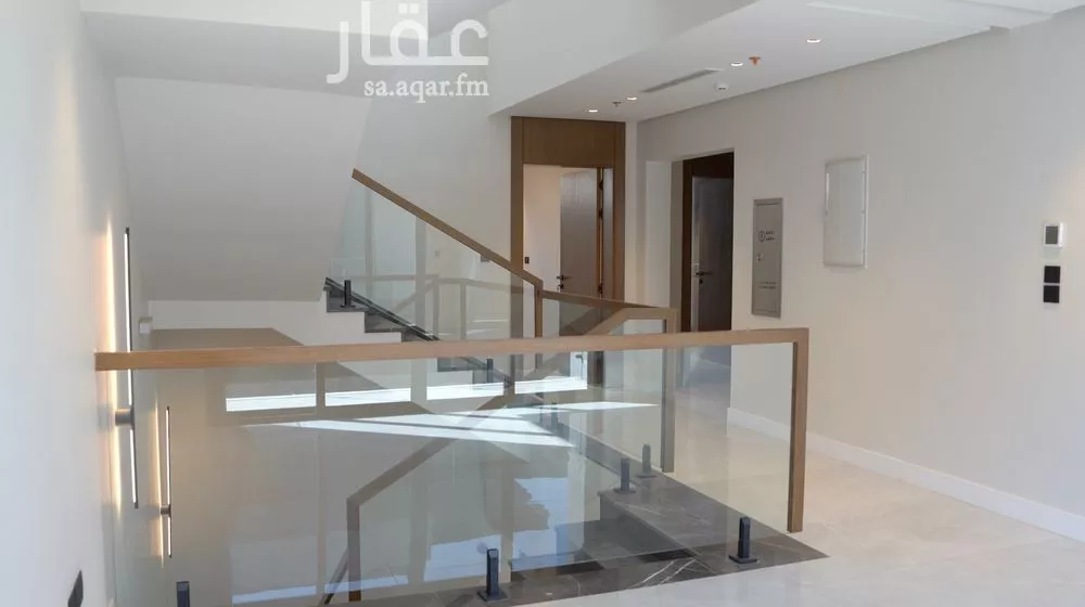 فيلا 7 غرف في الروضة 4