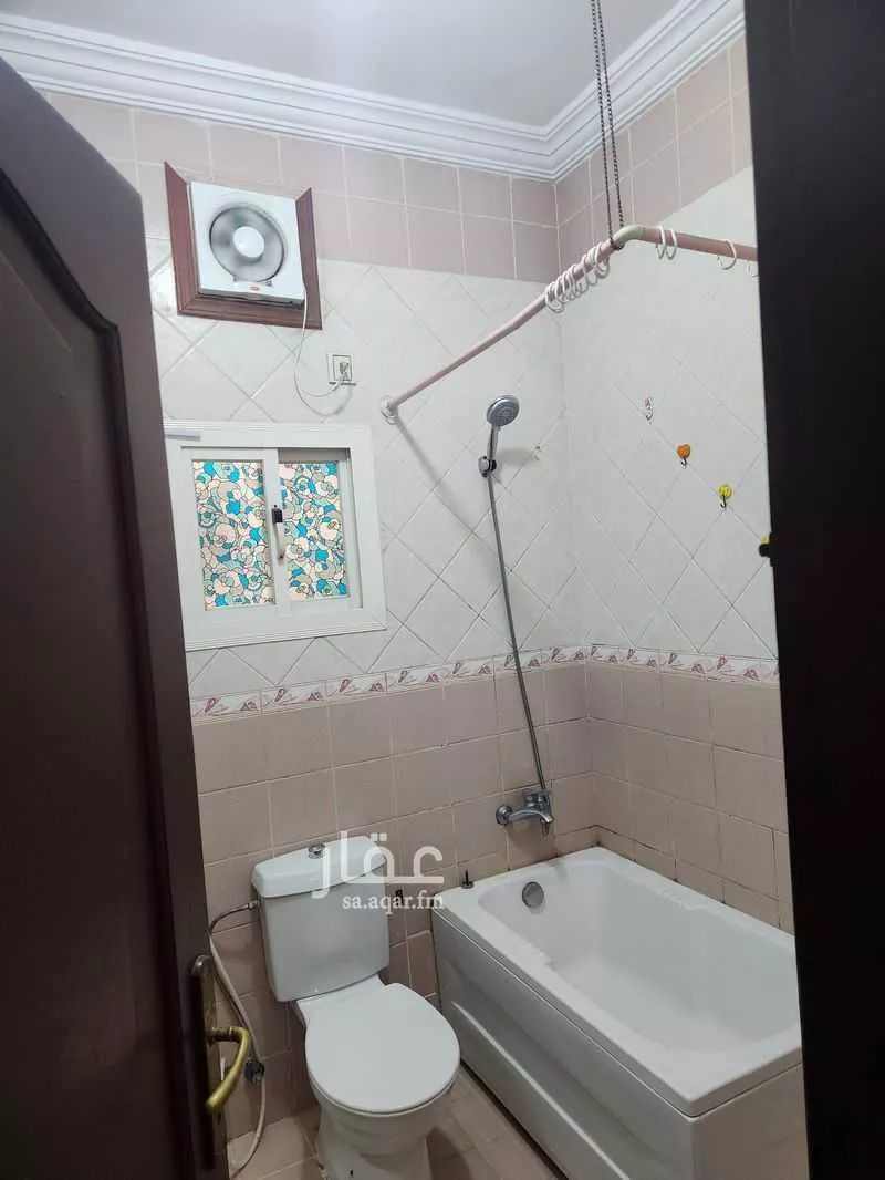 3 bedroom apartment in Al Sharafiyah, Jeddah 5