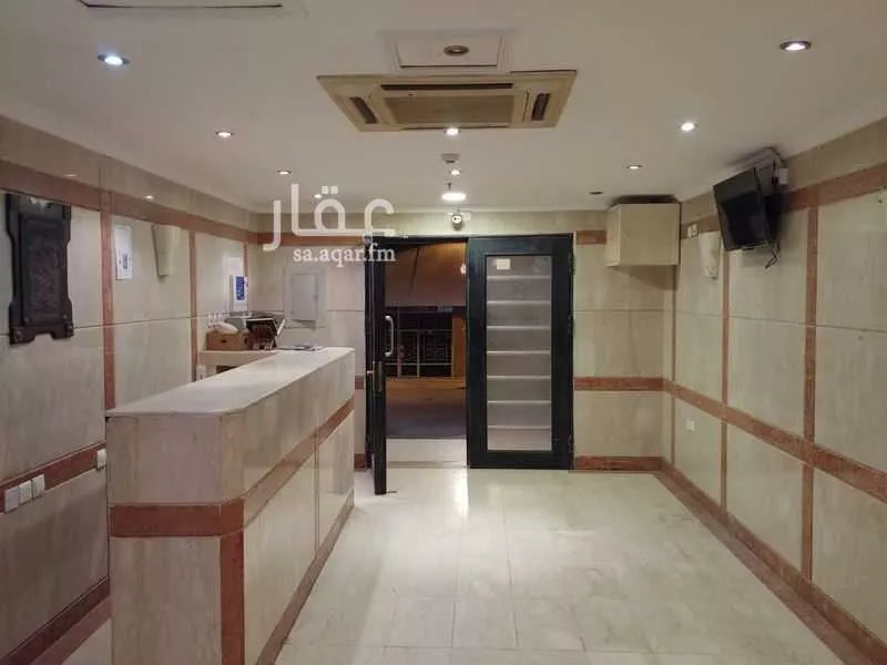 عمارة 1169 م² في العزيزية 4