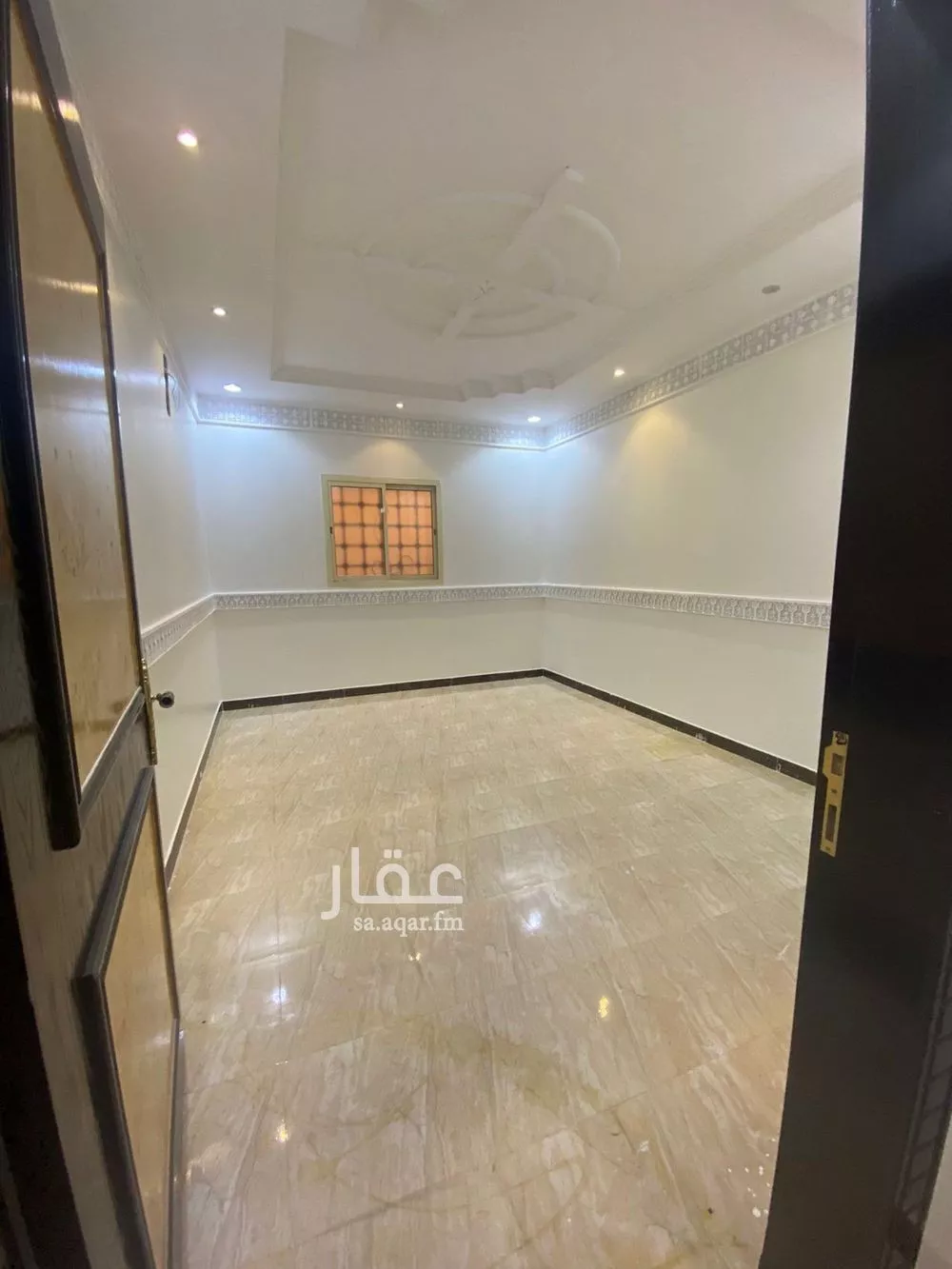 فيلا 7 غرف في القادسية 5