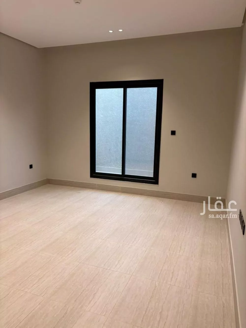 شقة 4 غرف في الرمال 4