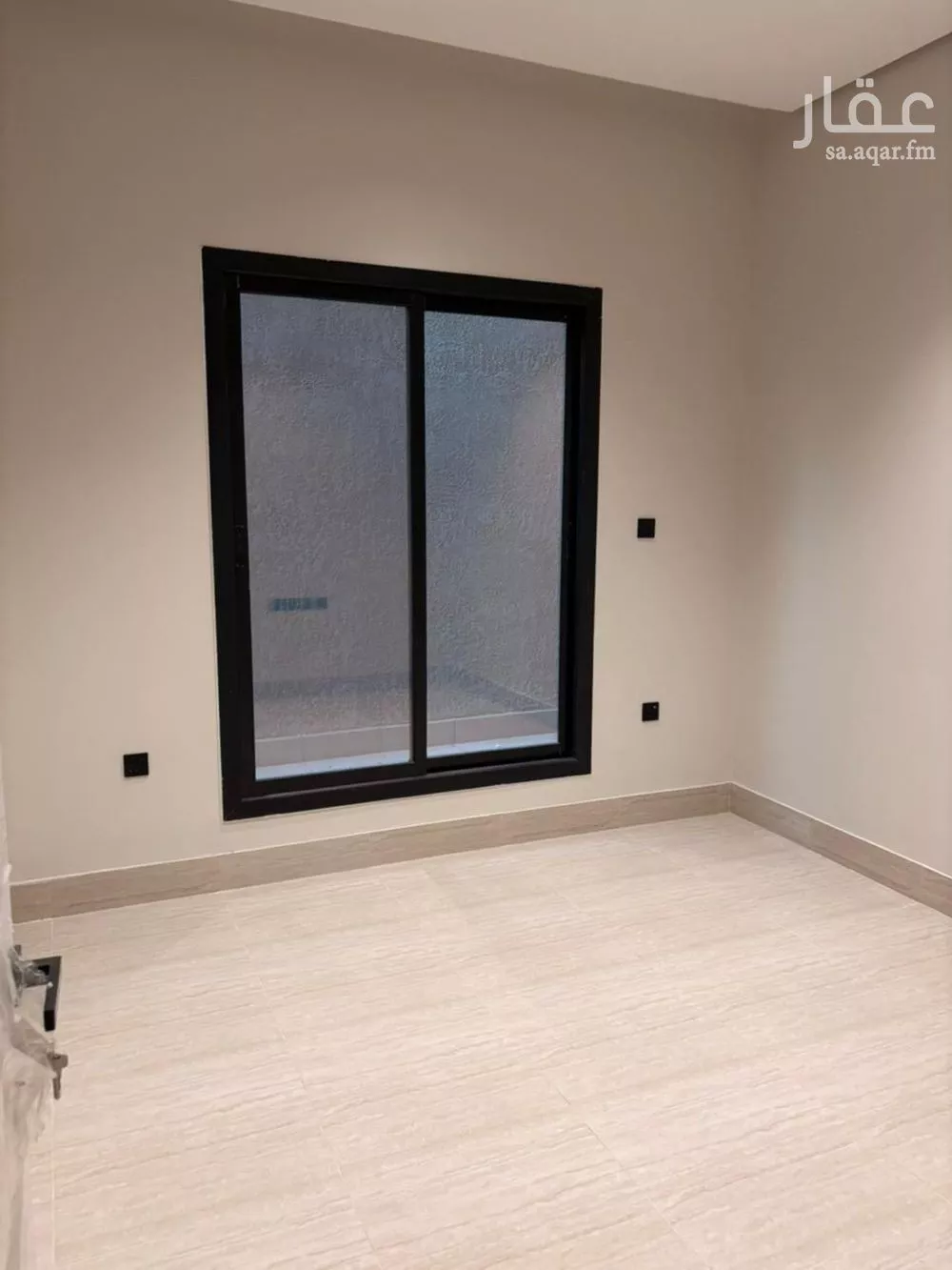 شقة 4 غرف في الرمال 3