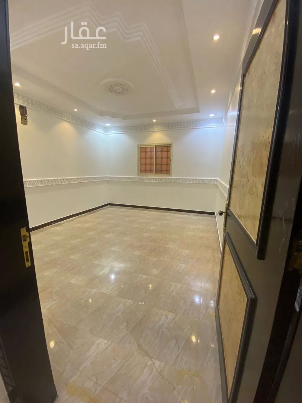 فيلا 7 غرف في القادسية 4