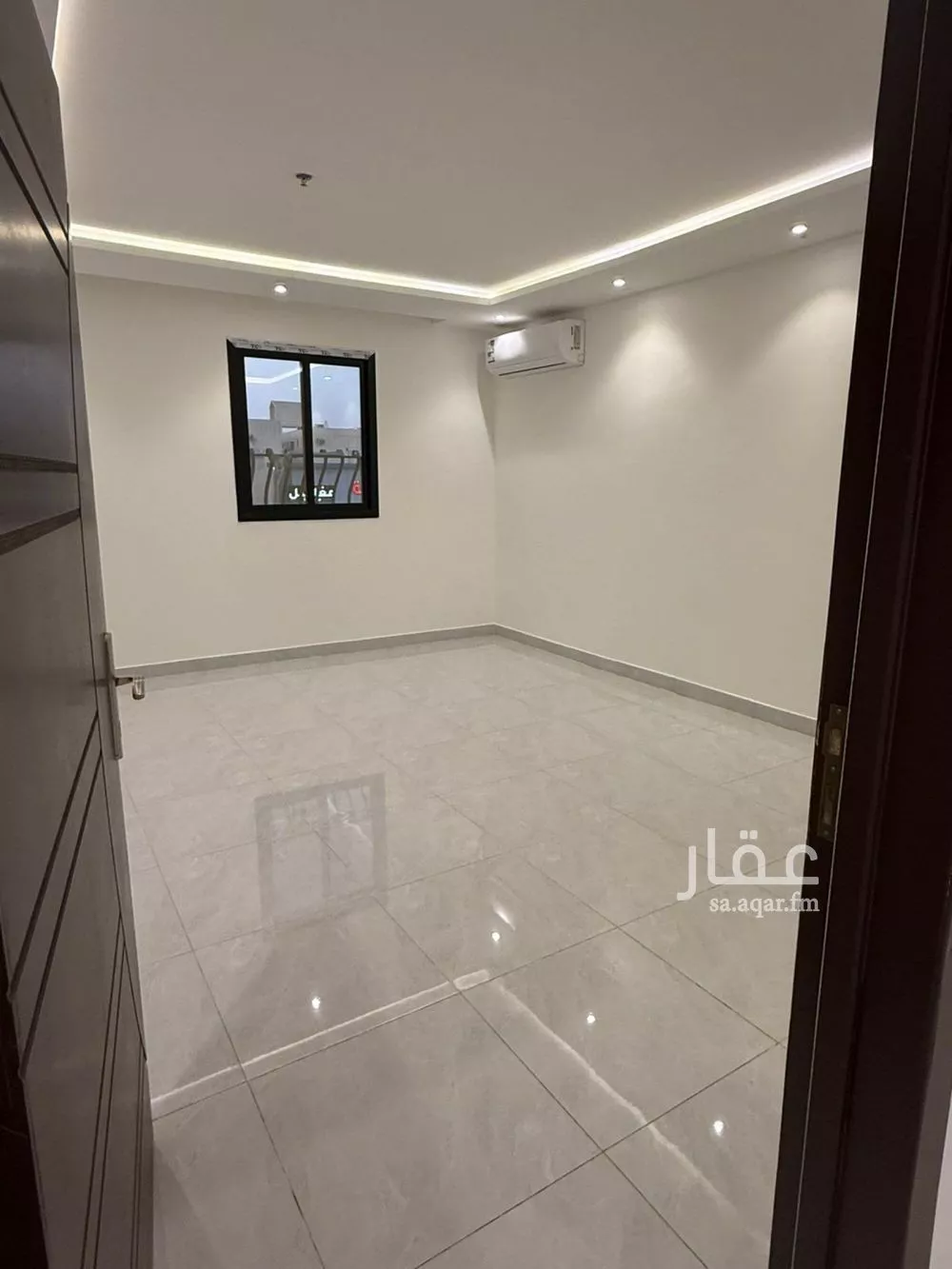 شقة 4 غرف في الرمال 2