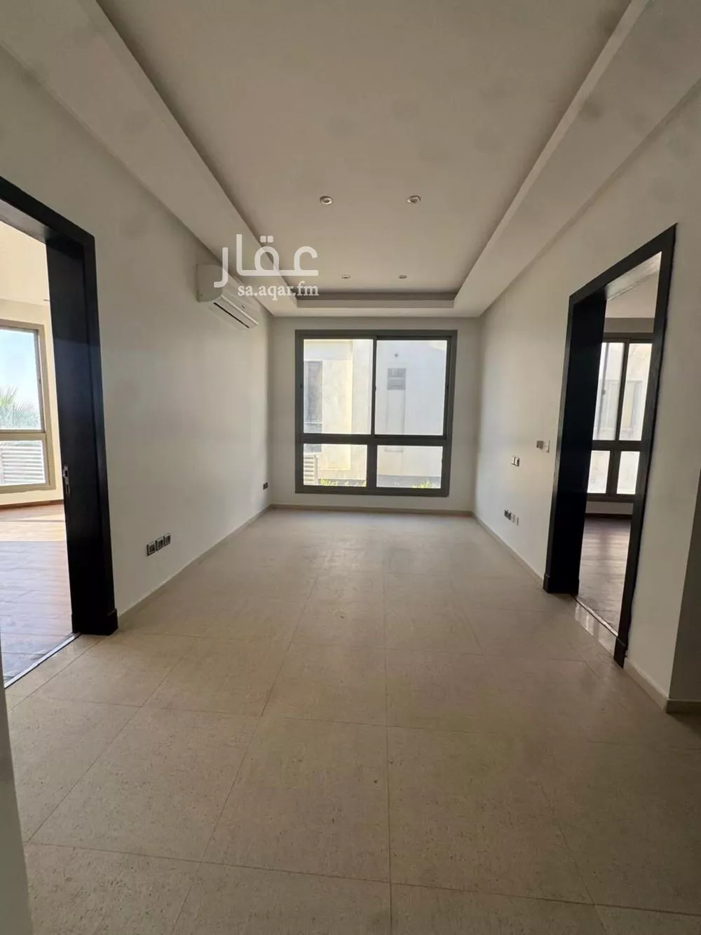 فيلا 4 غرف في العارض 2