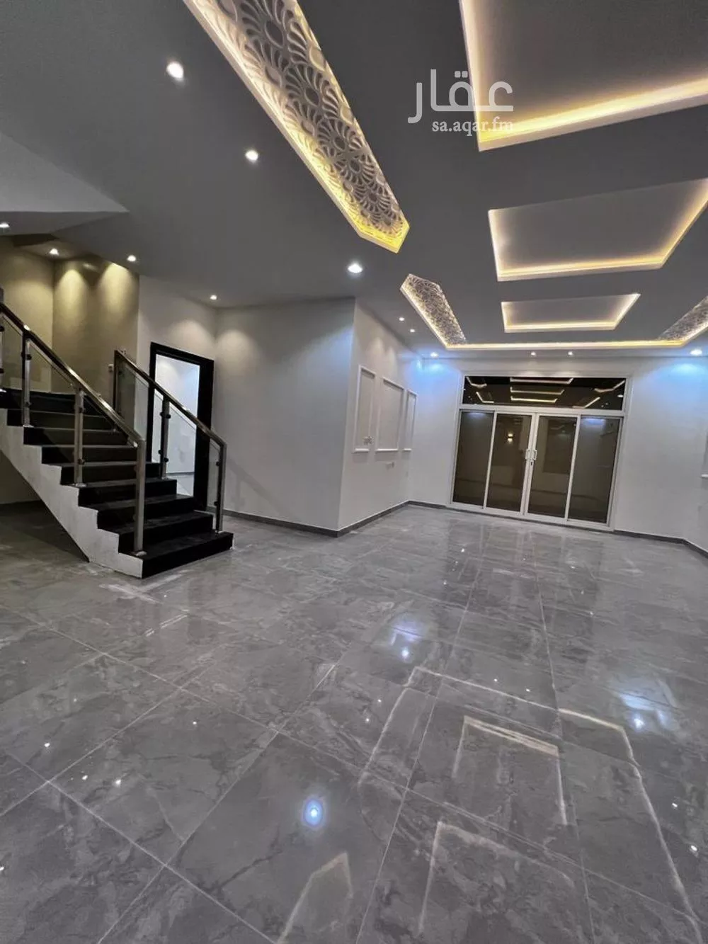 فيلا 14 غرف في الرمال 5