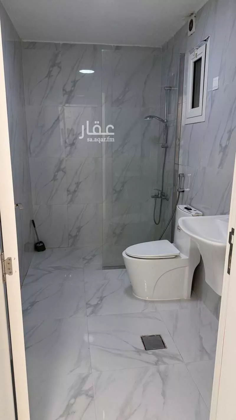 3 bedroom floor in Al Muhammadiyah 4