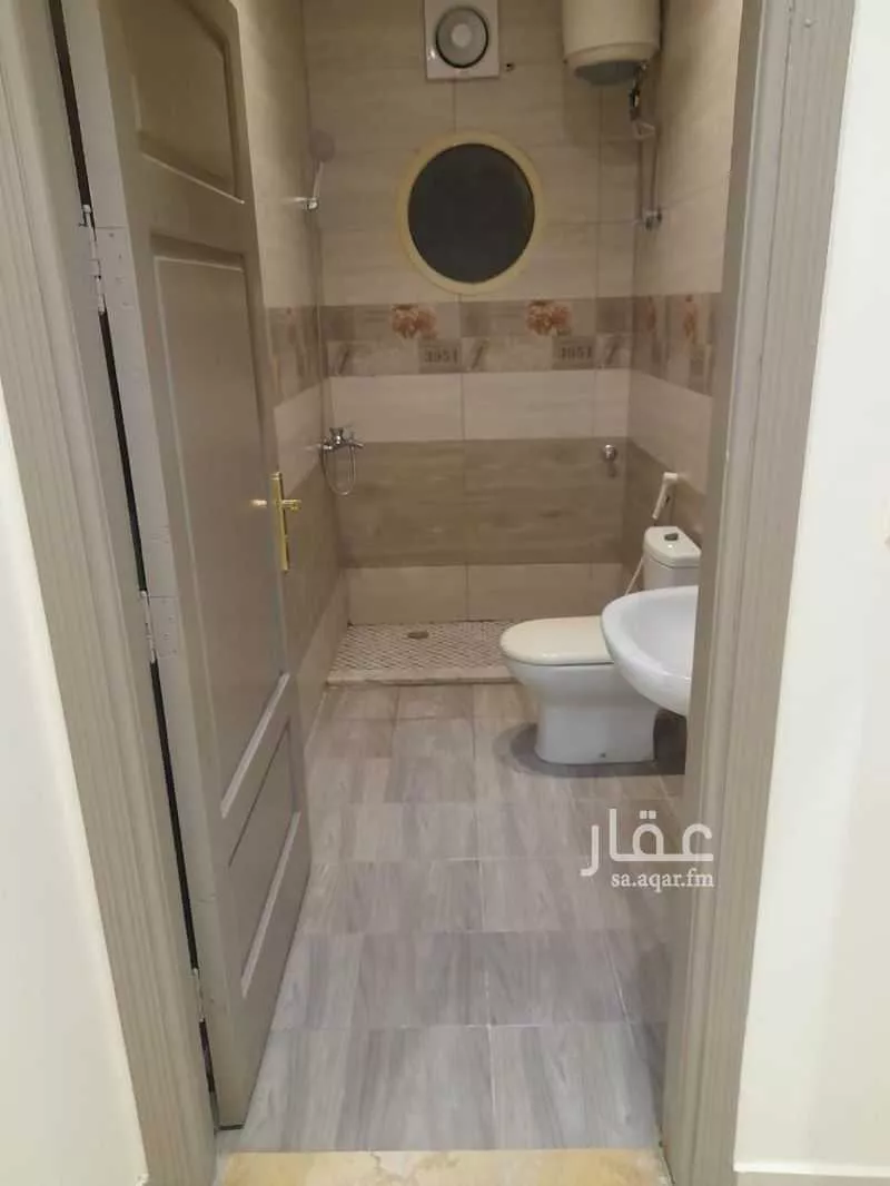 4 bedroom apartment in Al Nuzhah, Jeddah 5