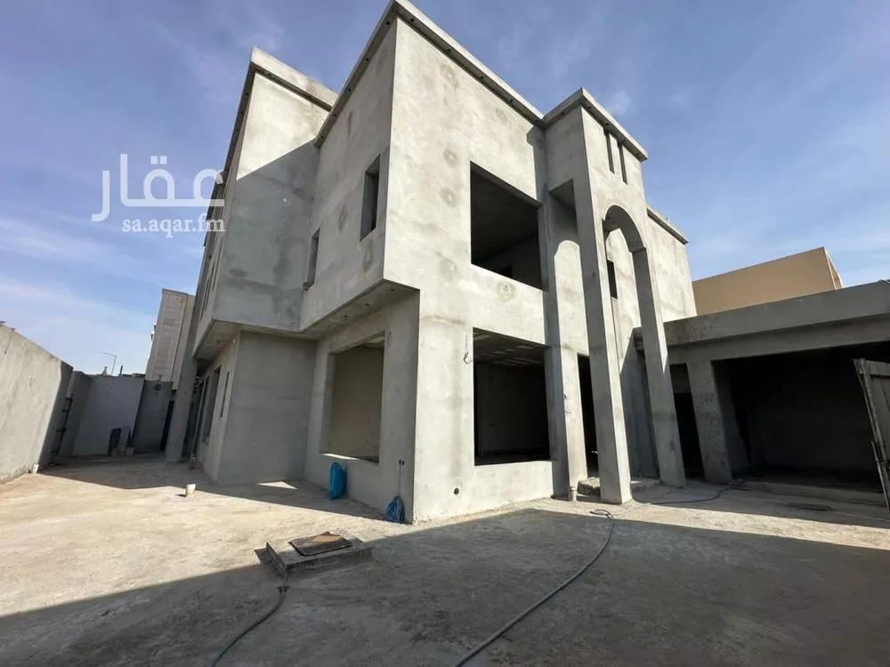 8 bedroom villa in Al Rimal 2