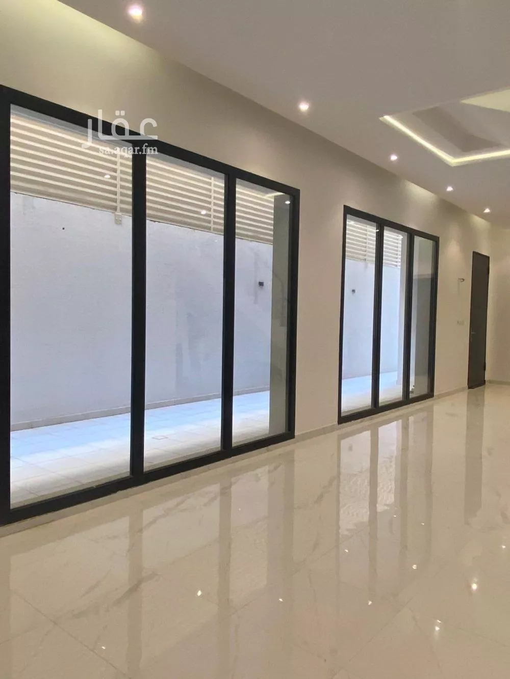 فيلا 8 غرف في الرمال 4