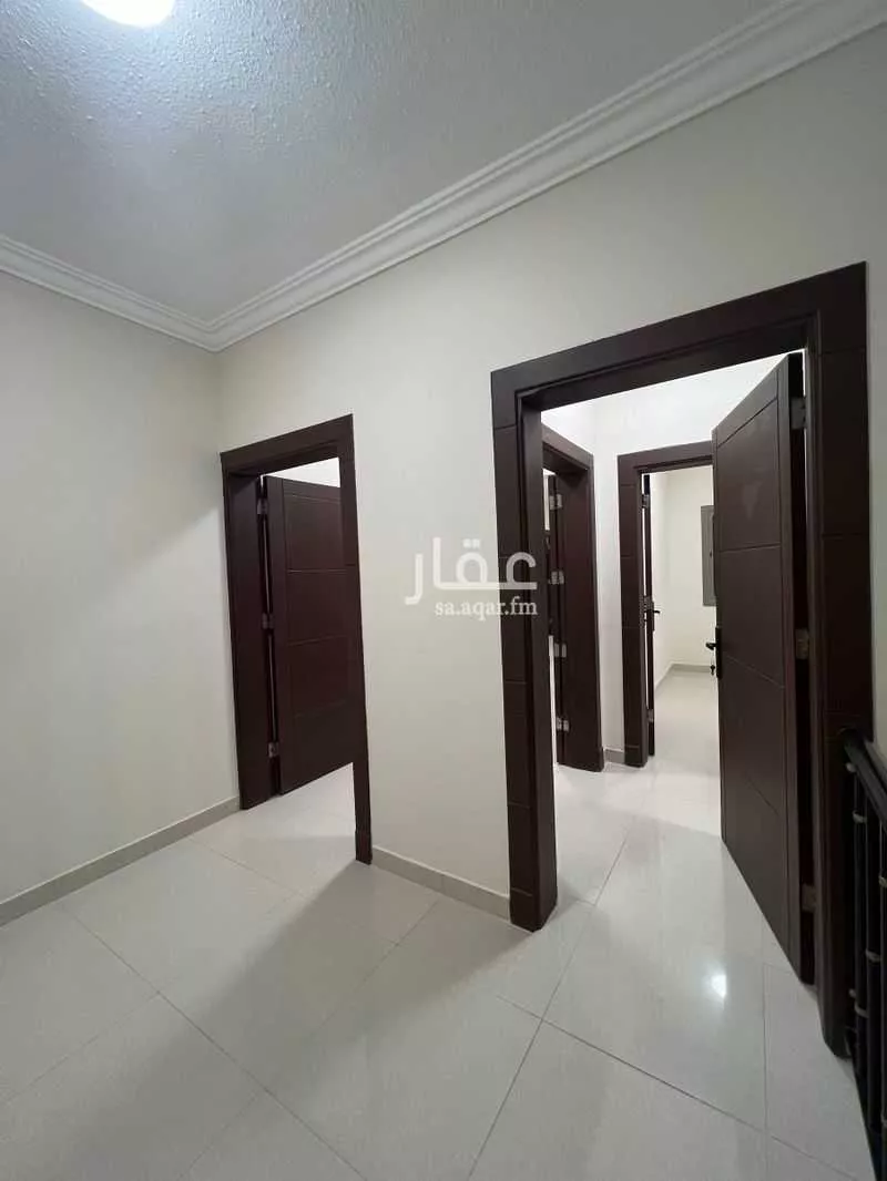 3 bedroom floor in Al Malqa 2
