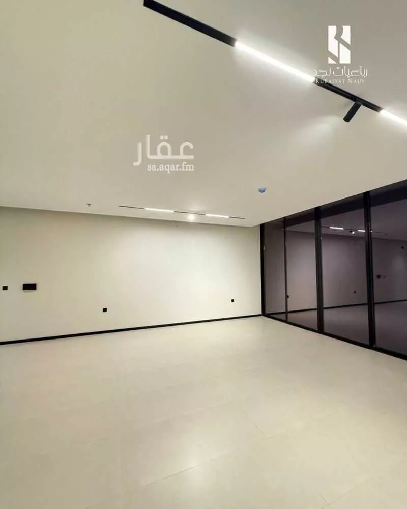 شقة 2 غرف في الملقا 4