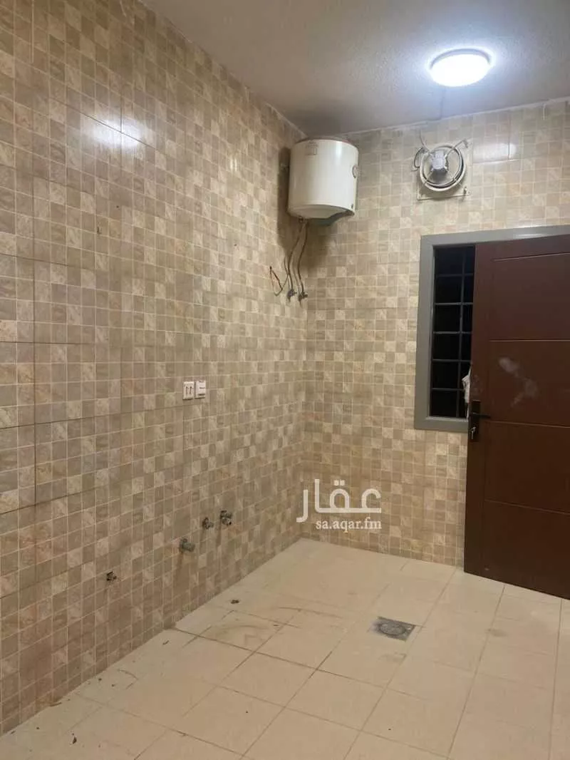 3 bedroom floor in Al Malqa 5