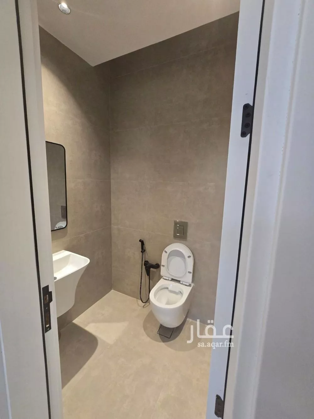 3 bedroom apartment in Al Aridh 5