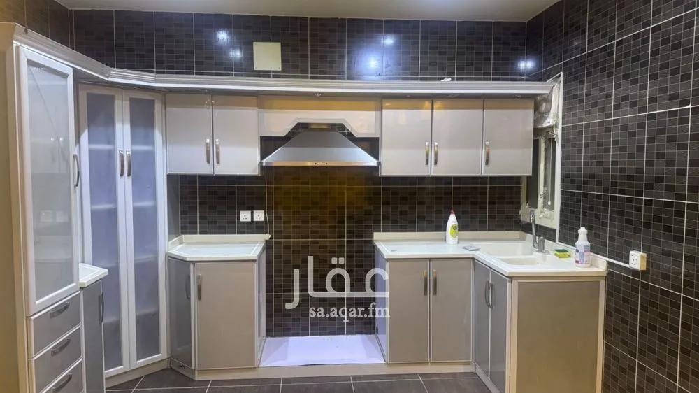 3 bedroom apartment in Al Malqa 4