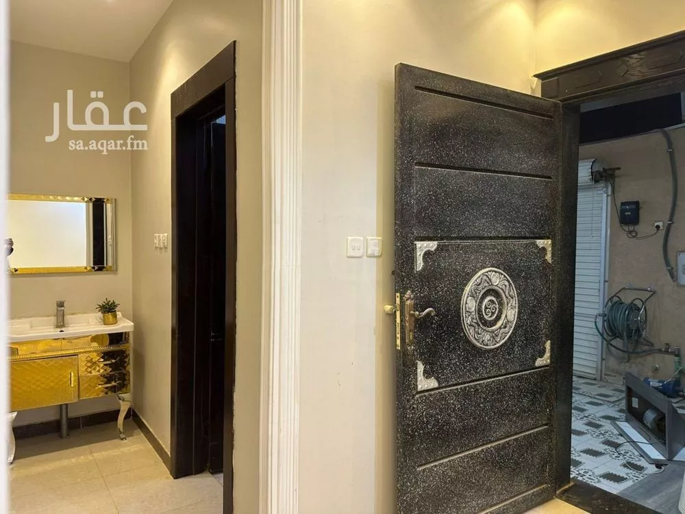 6 bedroom villa in Al Munsiyah, Riyadh 10